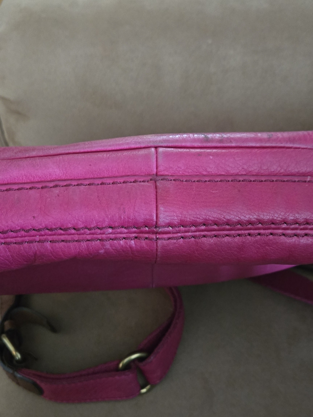 Fossil Women's Leather Crossbody Bag in Bright Fuchsia Pink with Brown Trim - Picture 4 of 5